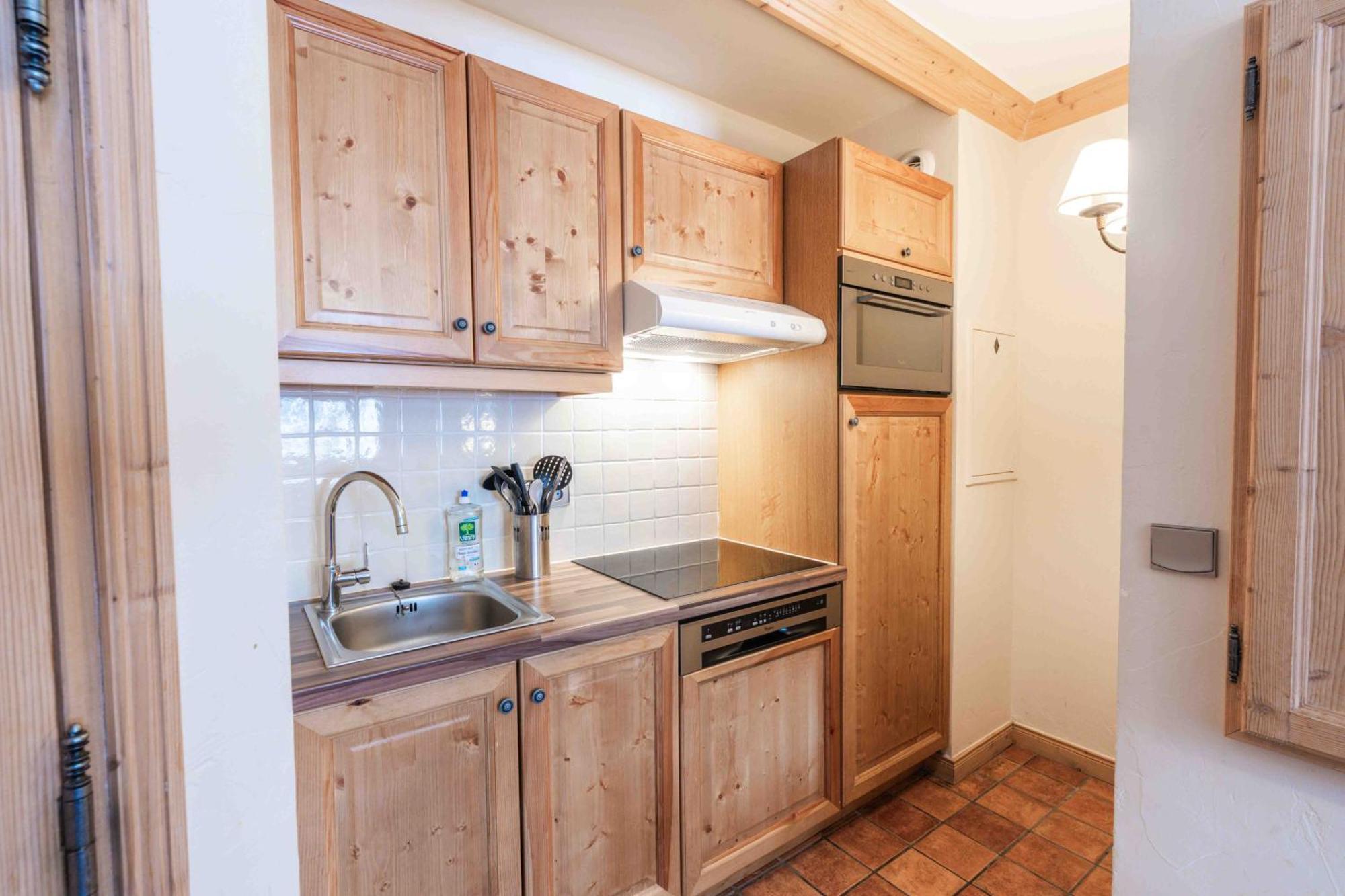 Arc 1950 - 2 Bed Ski-in Ski-out With Stunning Views Apartment *